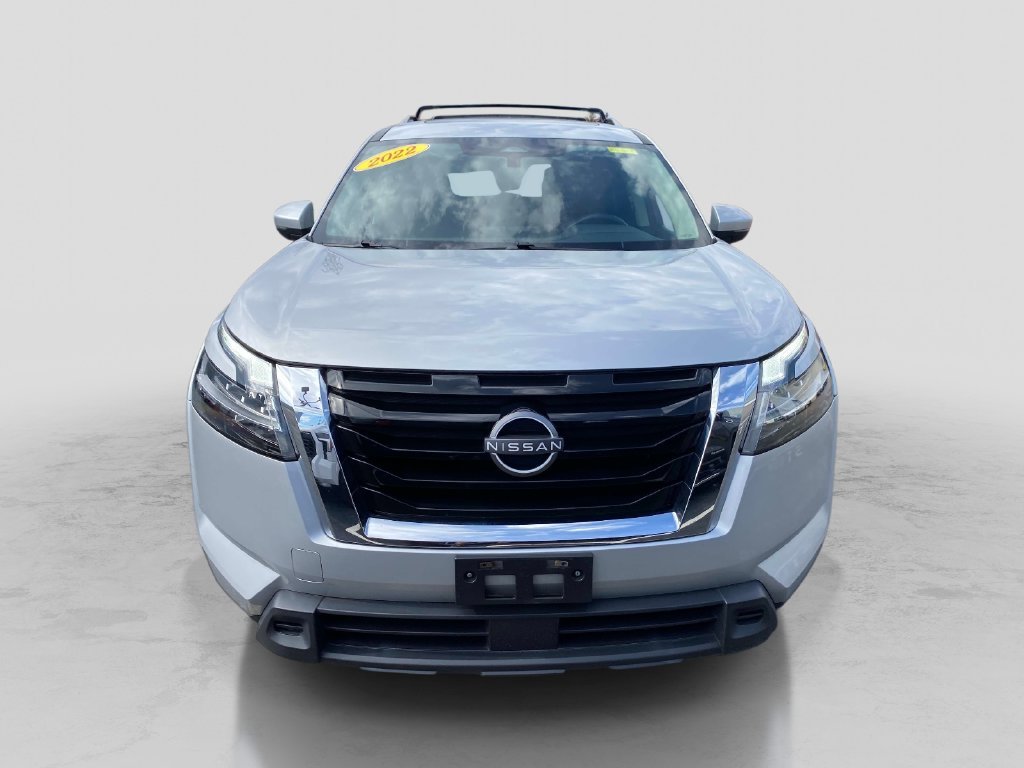 Used 2022 Silver Nissan SV image 12
