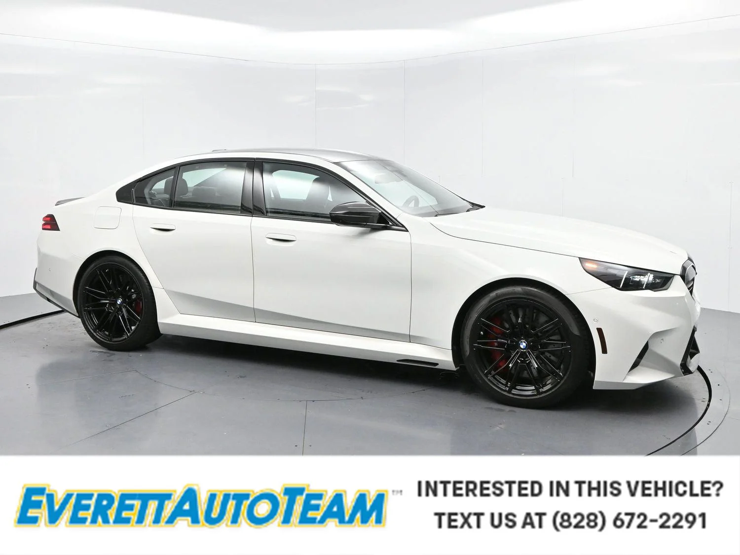 Used 2025 Alpine White BMW Sedan image 1