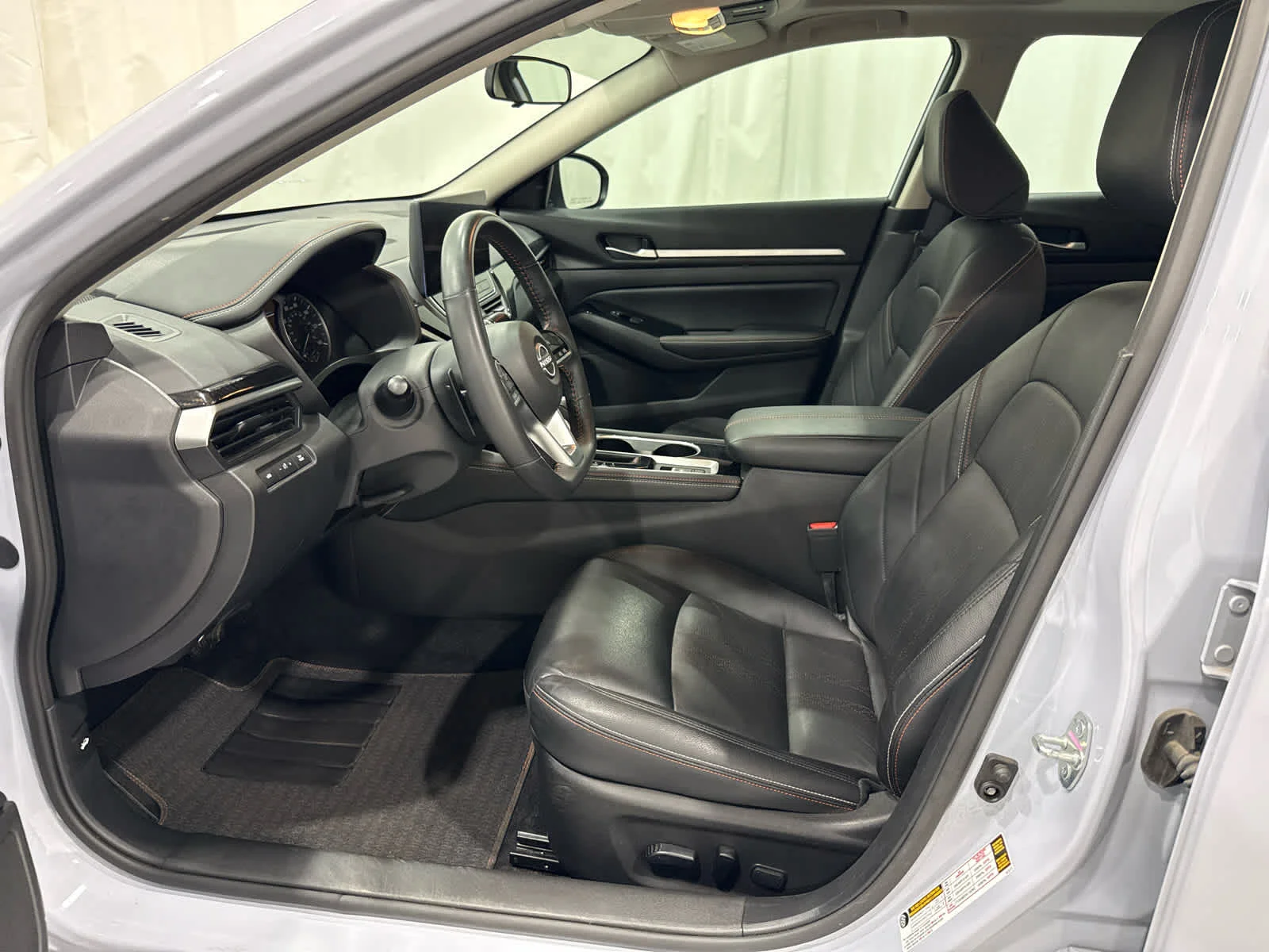 Used 2024 Gray Nissan SR Intelligent AWD image 11