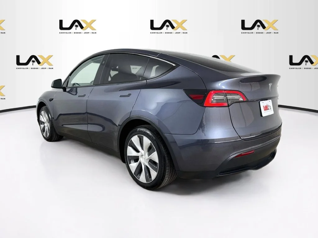 Used 2023 Gray Tesla Standard Range image 5