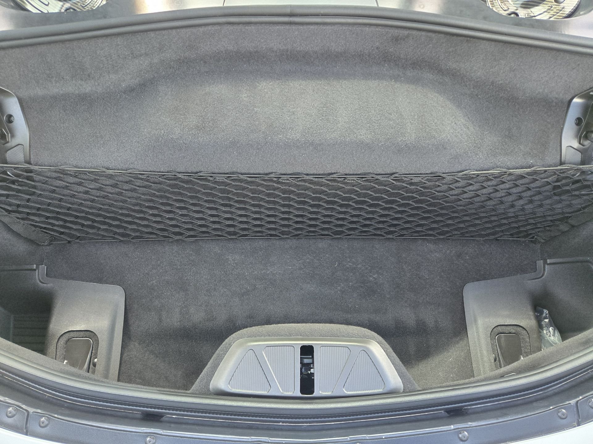 Used 2022 Arctic White Chevrolet Stingray image 30