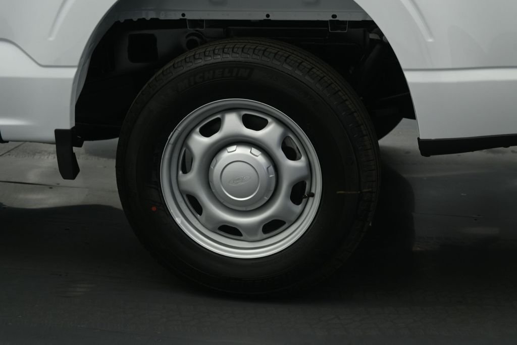 New 2026 Oxford White Ford XL image 20