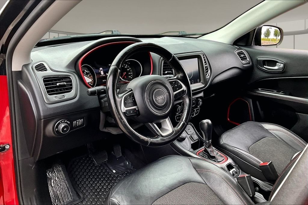 Used 2020 Red Jeep Trailhawk image 13