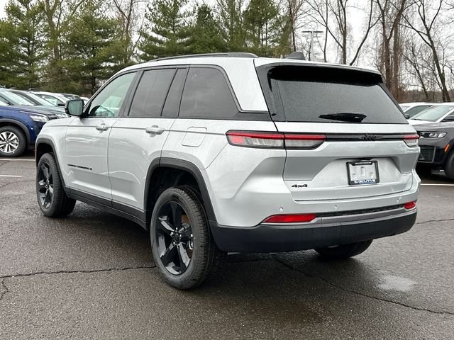 New 2026 Silver Zynith Exterior Paint Jeep Limited image 4
