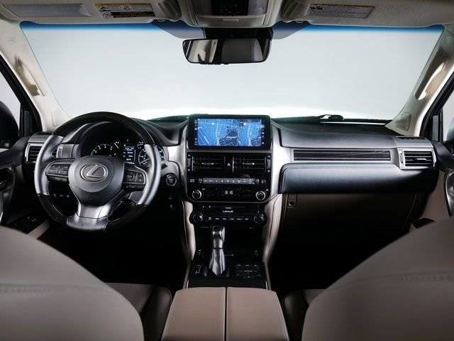 Used 2023 Mica Lexus 460 image 4