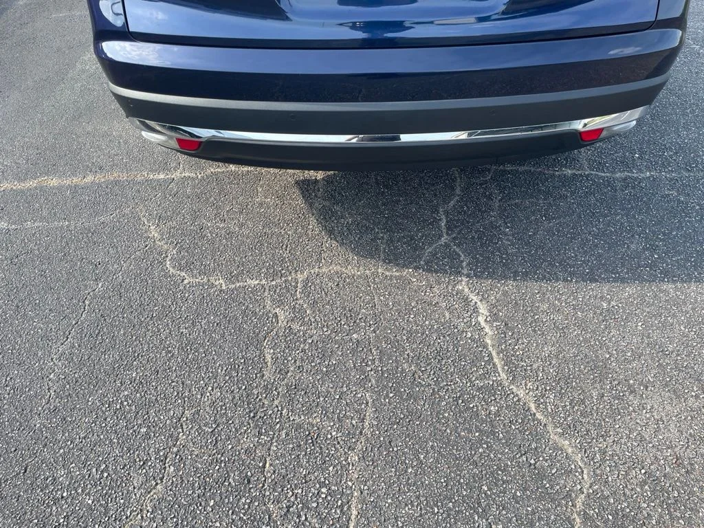 Used 2018 Blue Honda Touring image 5