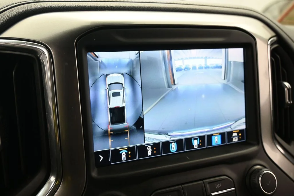 Used 2022 Iridescent Pearl Tricoat Chevrolet LTZ image 16