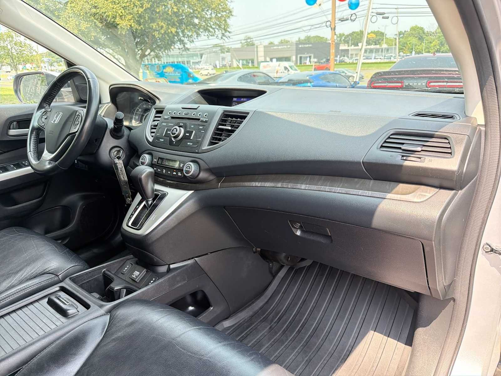Used 2014 Alabaster Silver Metallic Honda EX-L image 16
