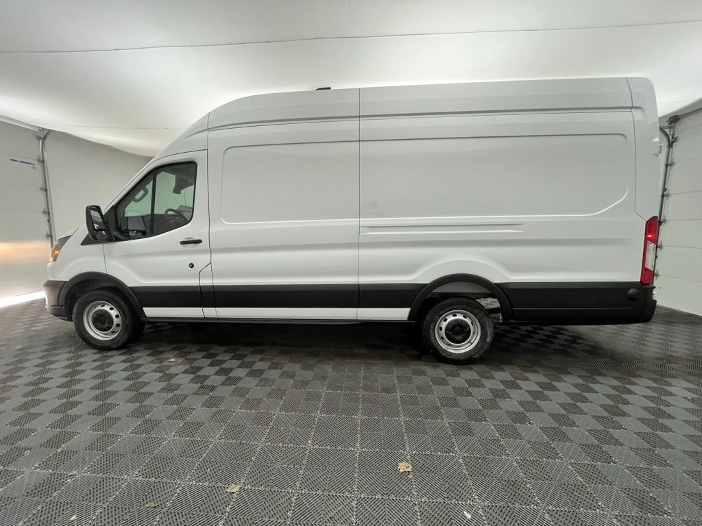 New 2026 White Ford Base image 11