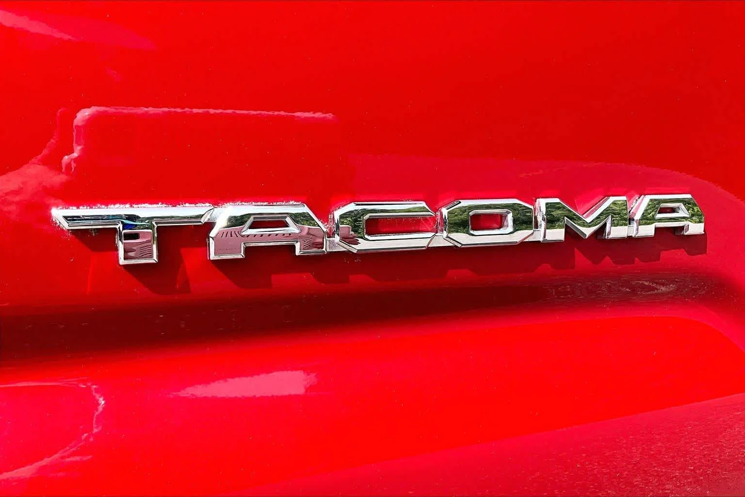 Used 2017 Barcelona Red Metallic Toyota SR5 image 33
