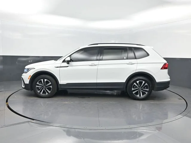 Used 2022 White Volkswagen 2.0T S image 2