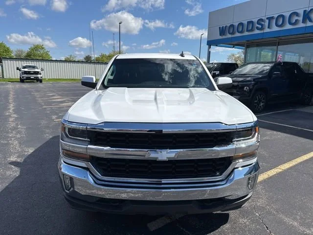 Used 2019 SUMMIT WHITE Chevrolet LT image 8