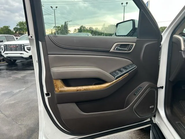 Used 2017 White Frost GMC Denali image 29