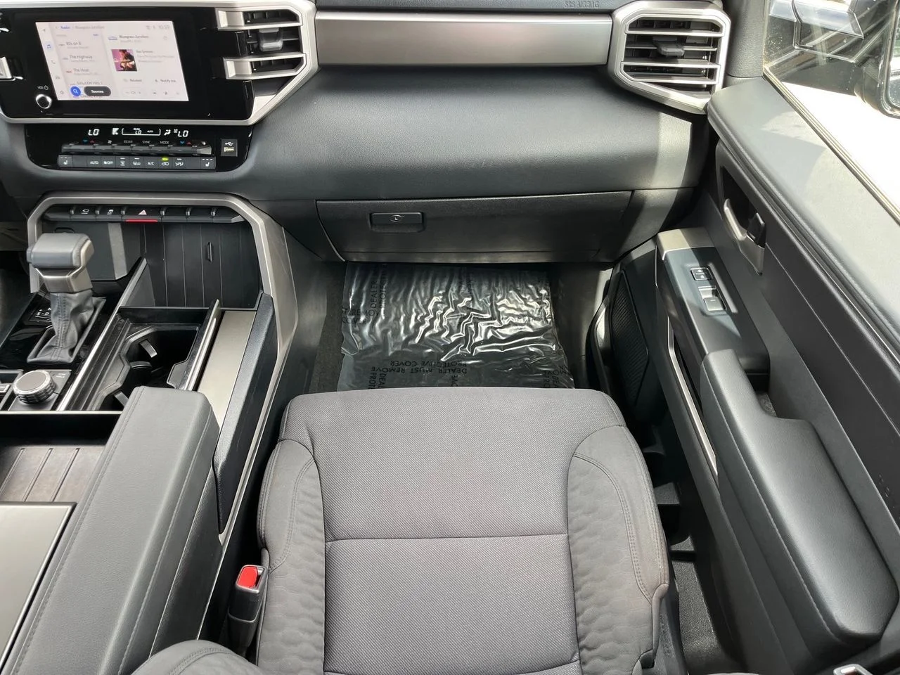 2025 Toyota Sequoia SR5 - Photo 15