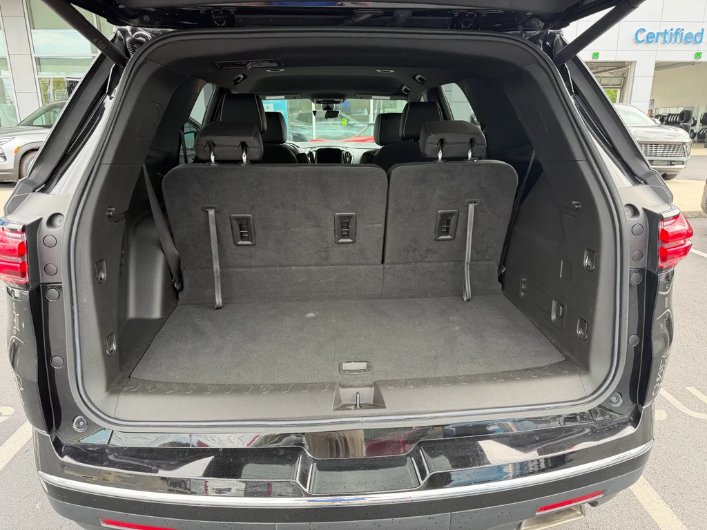 Used 2023 Mosaic Black Metallic Chevrolet Premier image 13