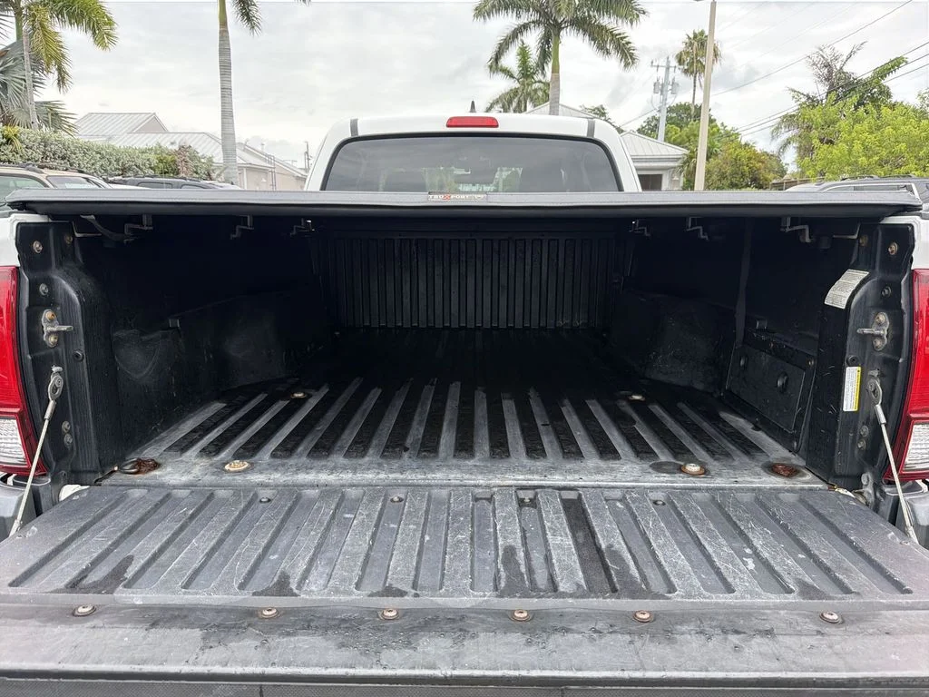 Used 2019 White Toyota SR image 31