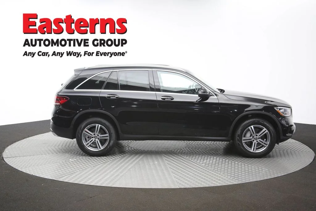 Used 2022 Black Mercedes-Benz GLC 300 image 45