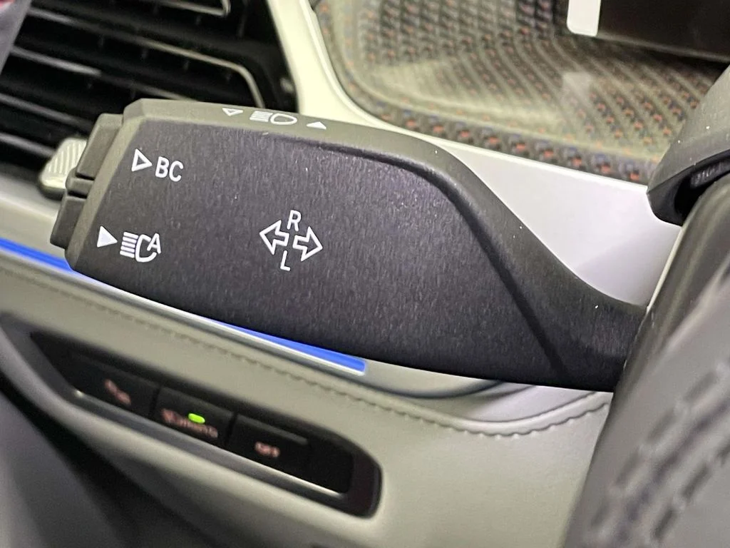 2026 BMW XM Base - Photo 36