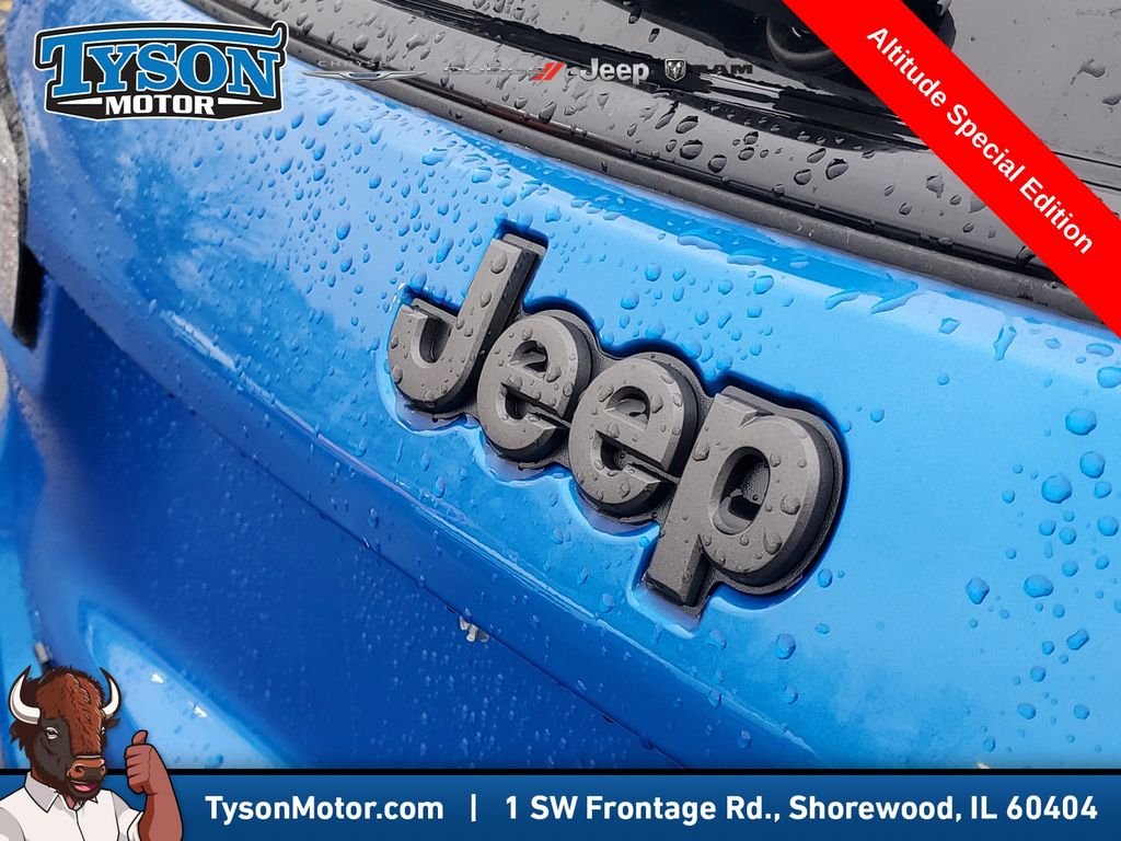 New 2026 Hydro Blue Pearlcoat Jeep Latitude image 5