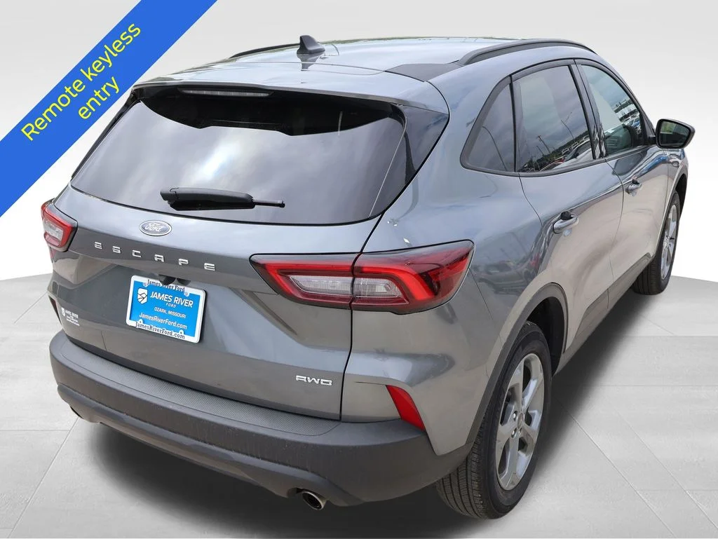 Used 2025 Gray Ford ST-Line image 6