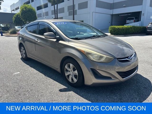2016 Hyundai Elantra SE