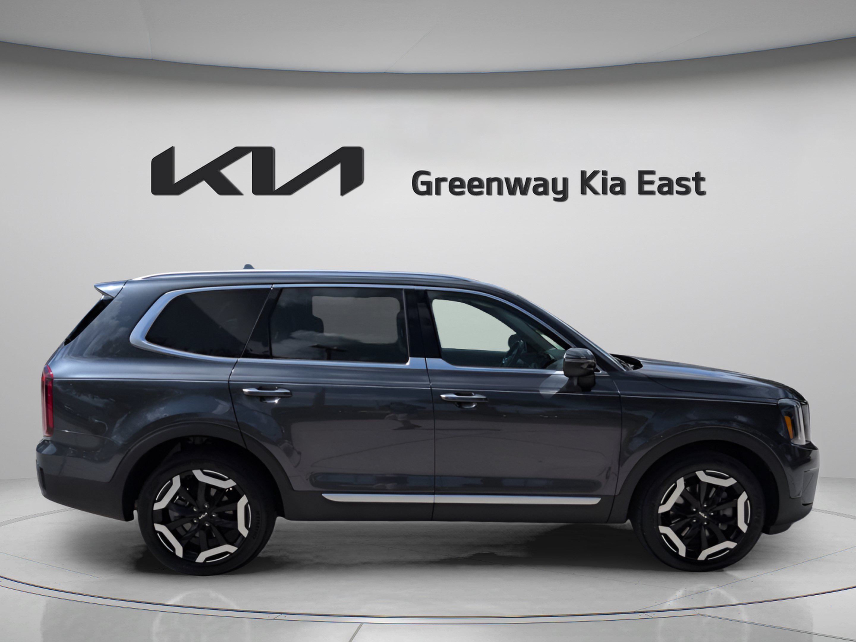 Used 2023 Gravity Gray Kia S image 5