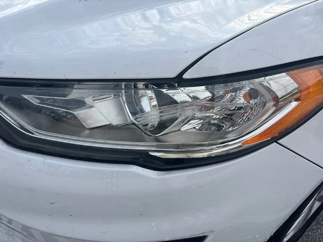 Used 2020 White Ford SE image 13