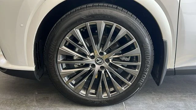 Certified Used 2025 Eminent White Pearl Lexus 350h Luxury image 11