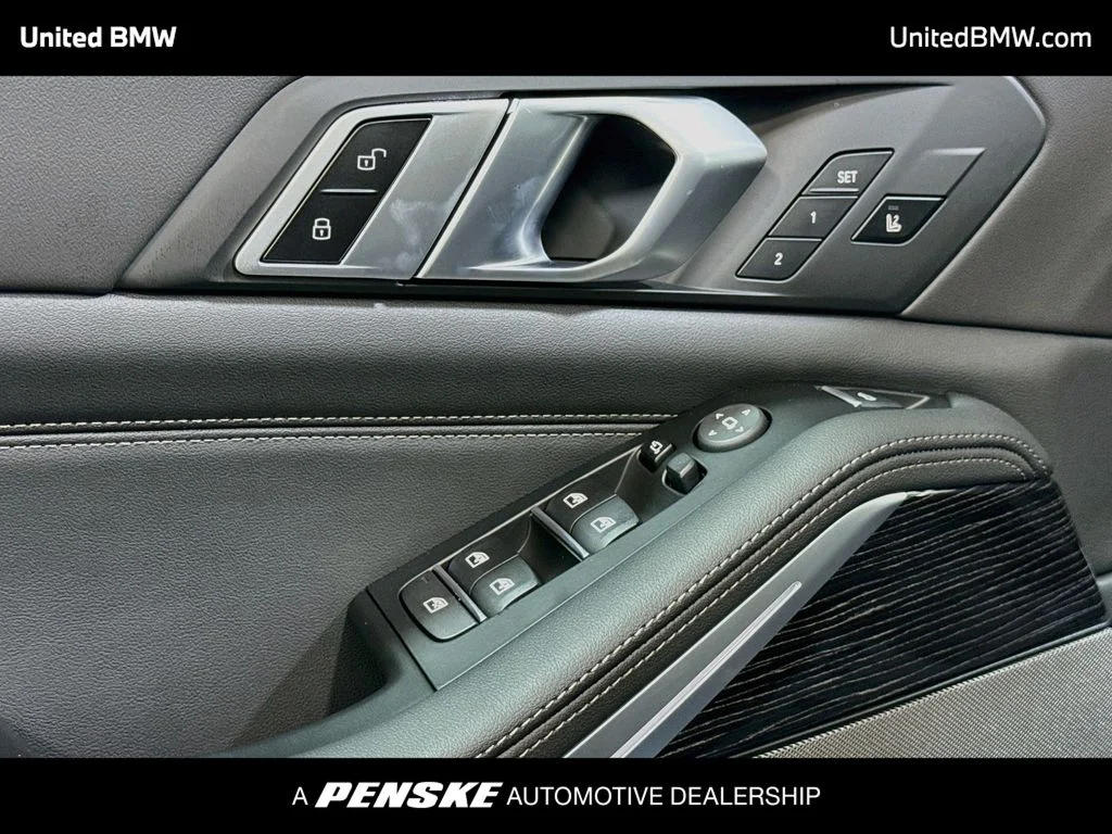 New 2026 Gray Metallic BMW xDrive40i image 3