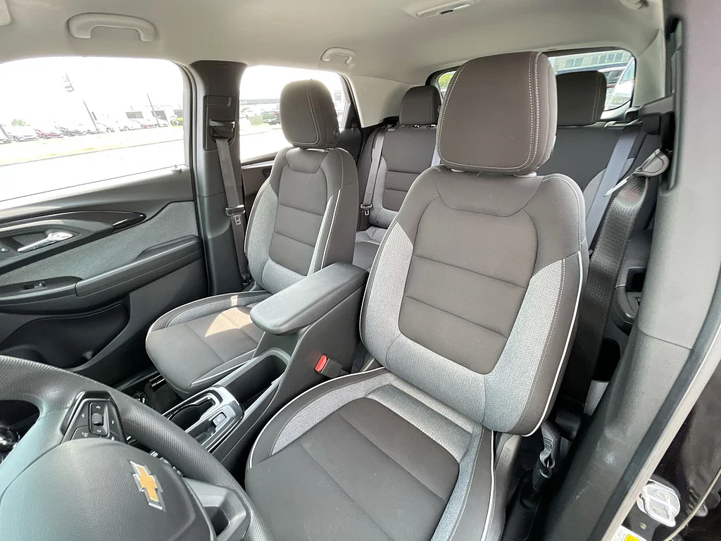 Used 2023 Mosaic Black Metallic Chevrolet LT image 19