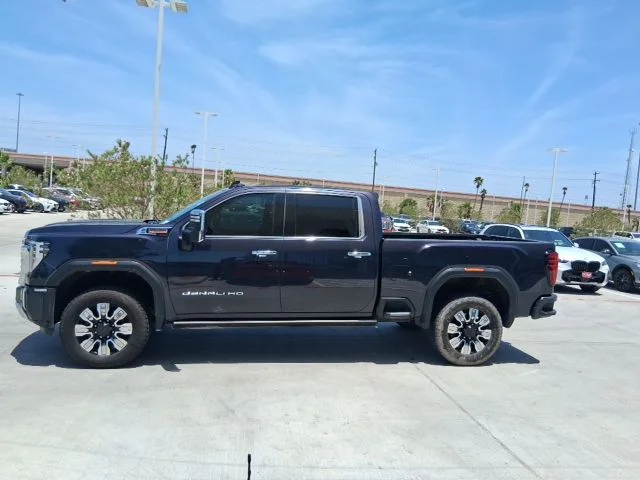 Used 2024 Silver GMC Denali image 3