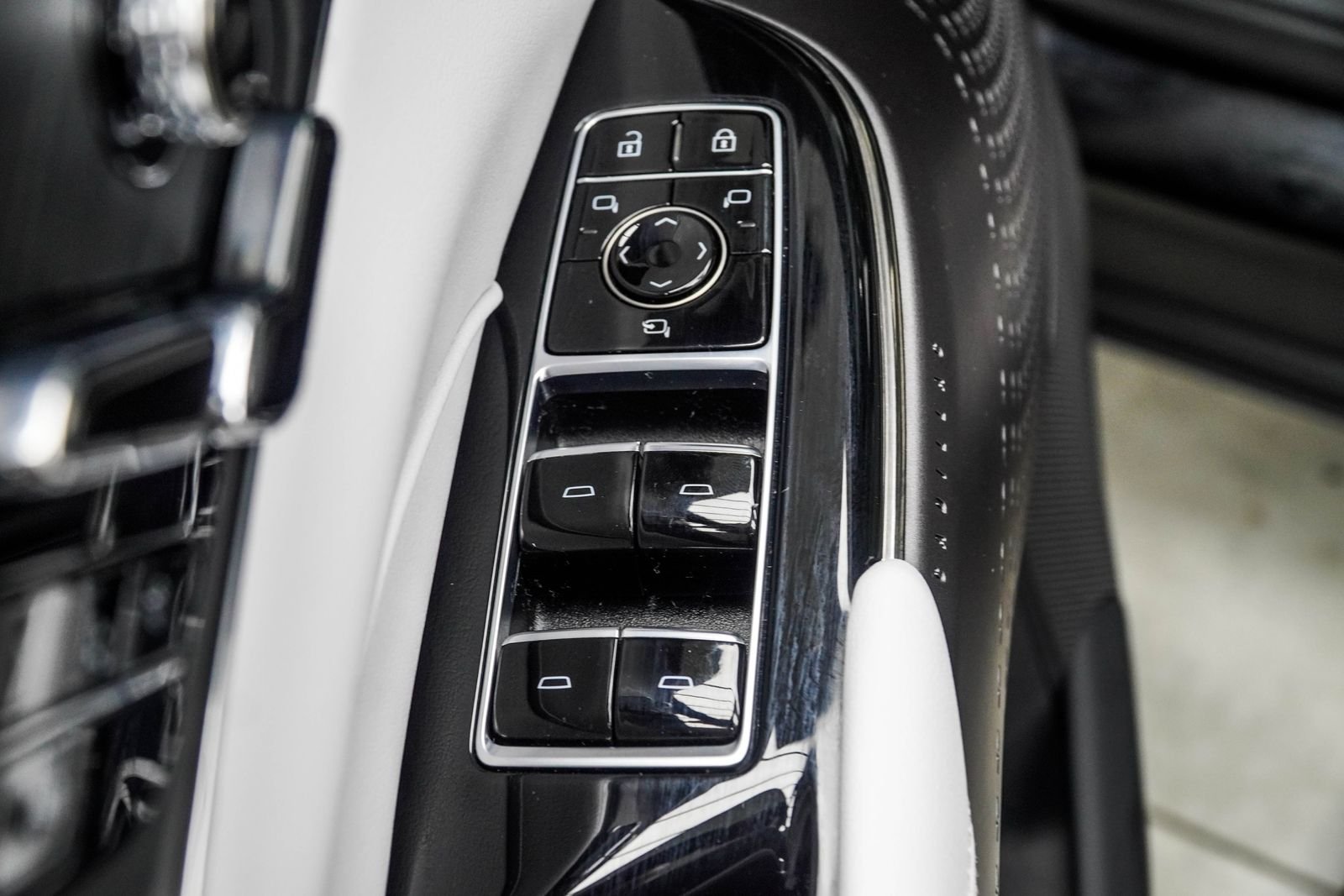 Used 2024 Black Cadillac Sport image 39