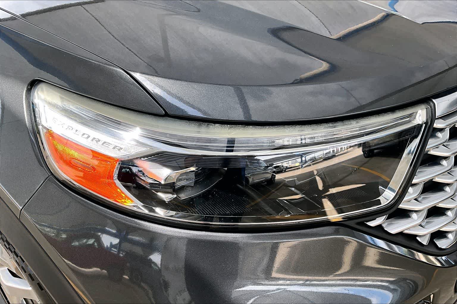 Used 2020 Magnetic Ford Platinum image 28