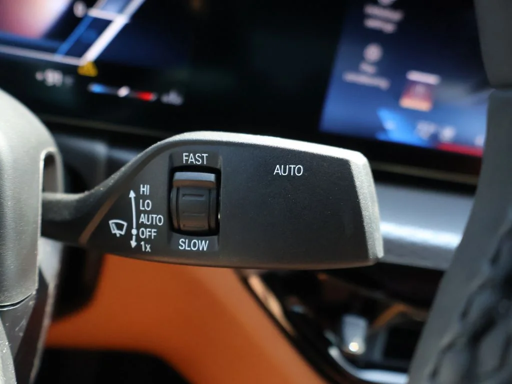 2025 BMW 3 Series 330i - Photo 44