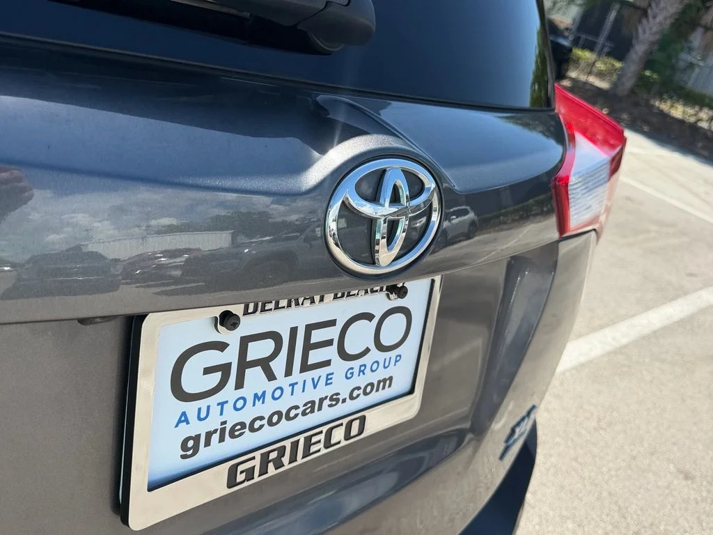 Used 2013 Gray Toyota XLE image 15