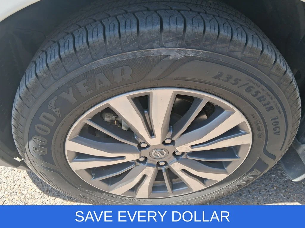 Used 2019 White Nissan SL image 15