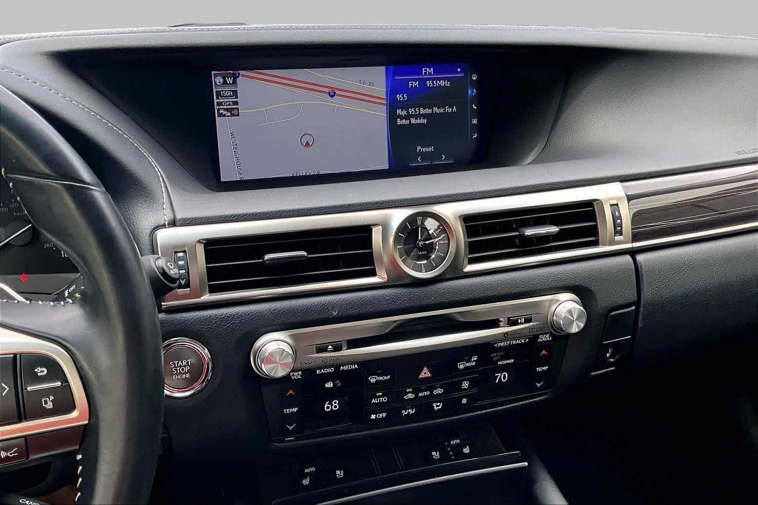 Used 2019 Eminent White Pearl Lexus  image 7