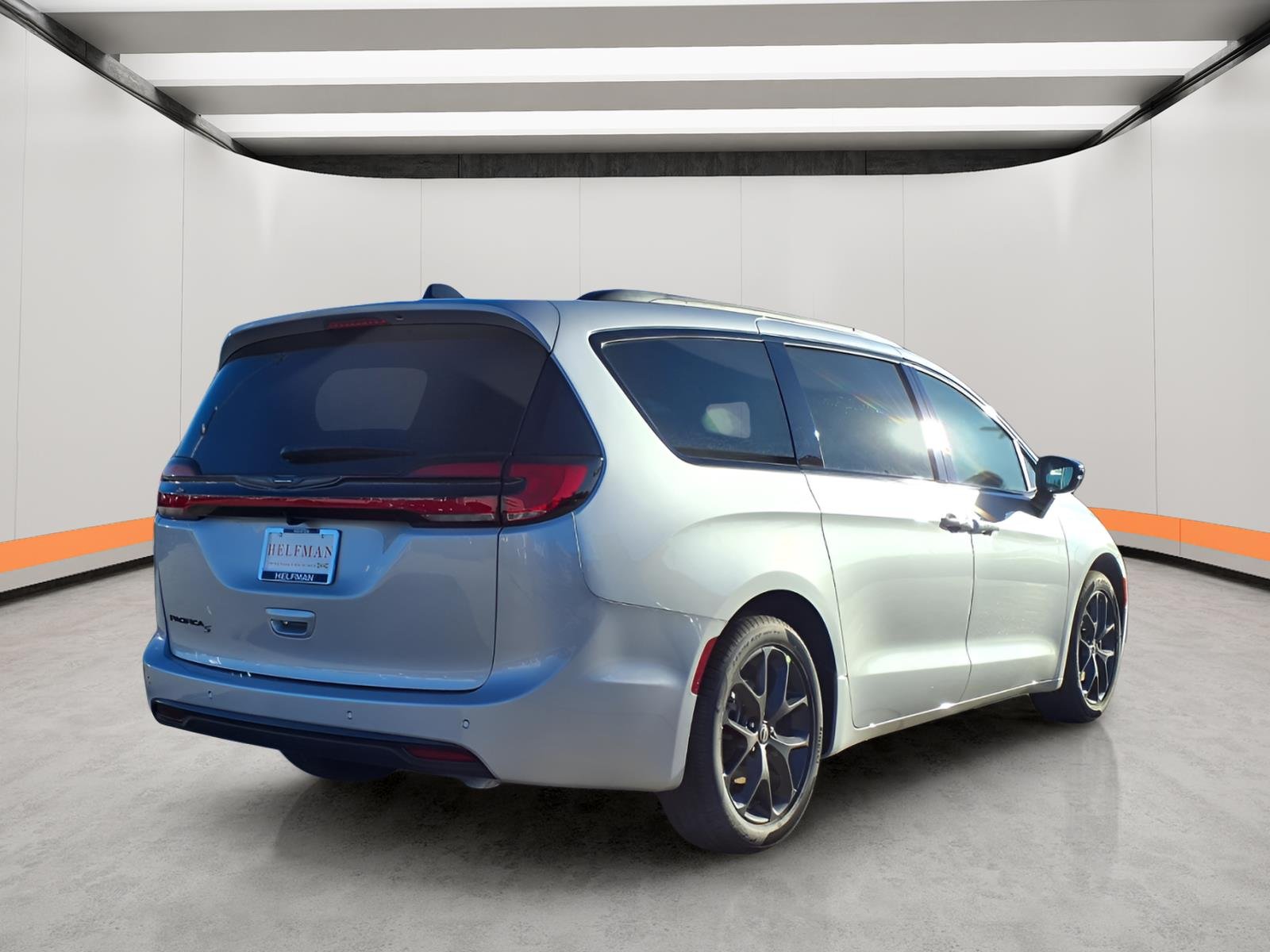 New 2026 Silver Mist Clear-Coat Exterior Paint Chrysler Select image 5