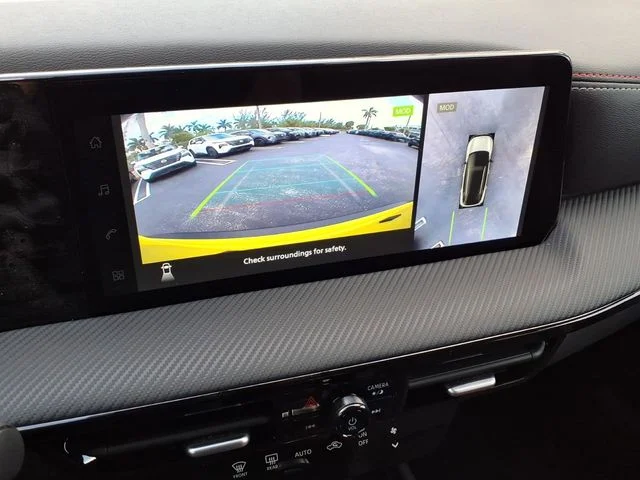 New 2026 Yuzu Yellow Metallic / Super Black Two-tone Nissan SR image 23