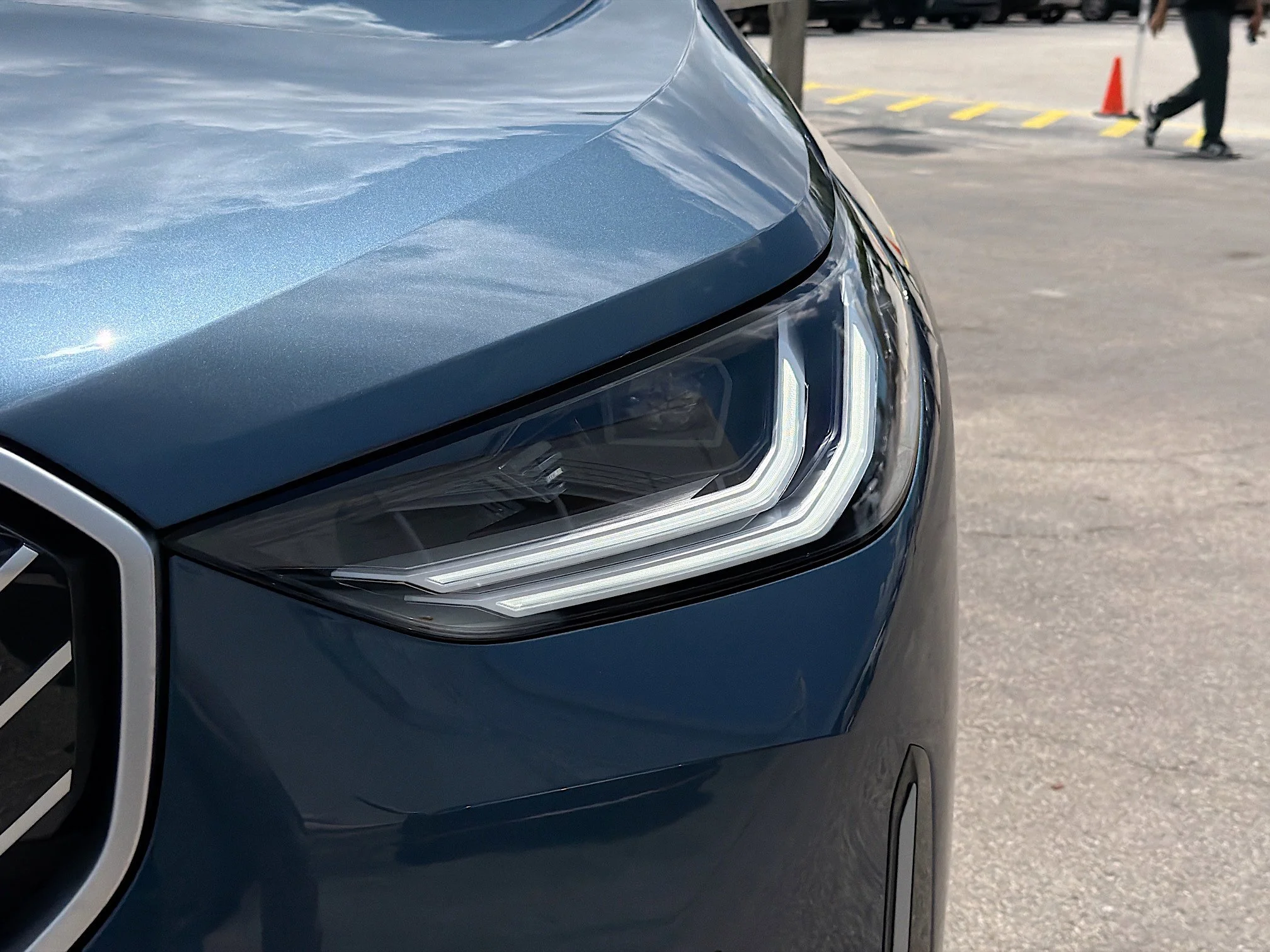 New 2026 Arctic Race Blue metallic BMW 30 xDrive image 9