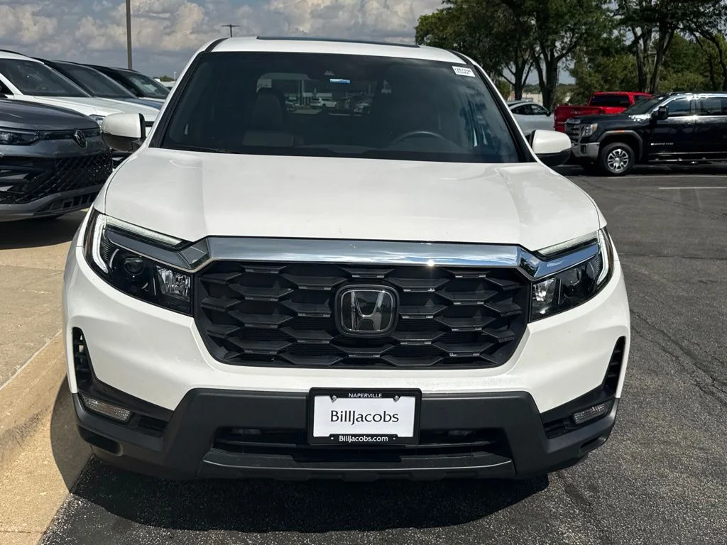 Used 2024 Platinum White Pearl Honda EX-L image 9