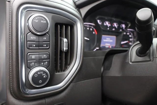 Used 2020 Gray GMC Elevation image 24