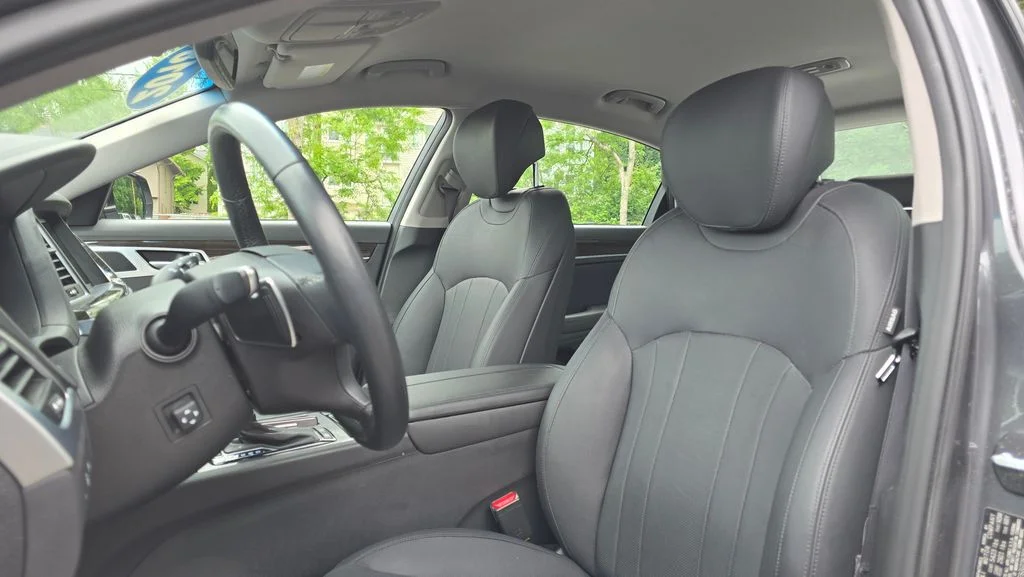 Used 2018 Gray Genesis 3.8 image 21