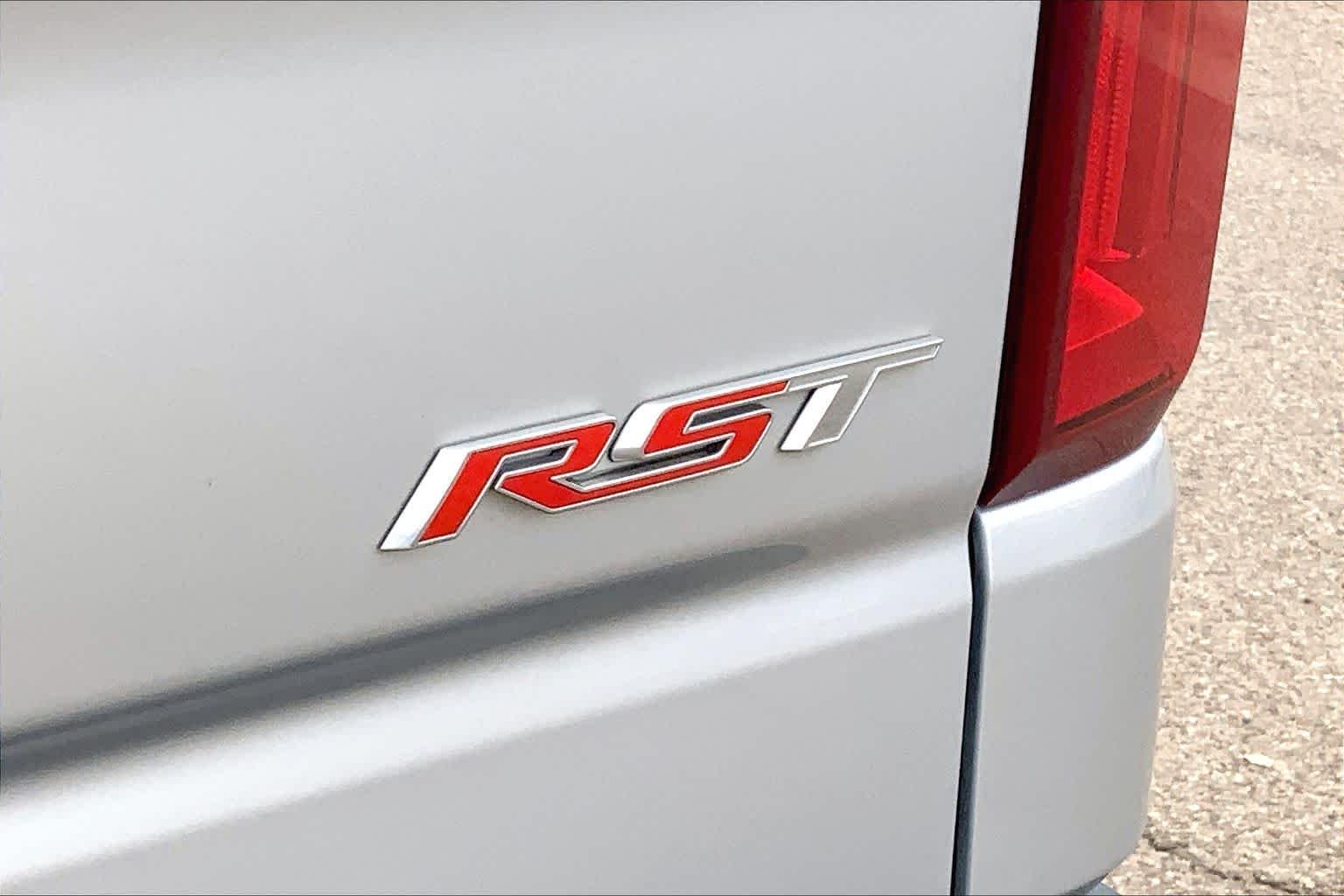 Used 2021 Silver Ice Metallic Chevrolet RST image 10