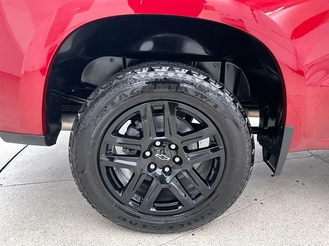Used 2022 Red Chevrolet RST image 39