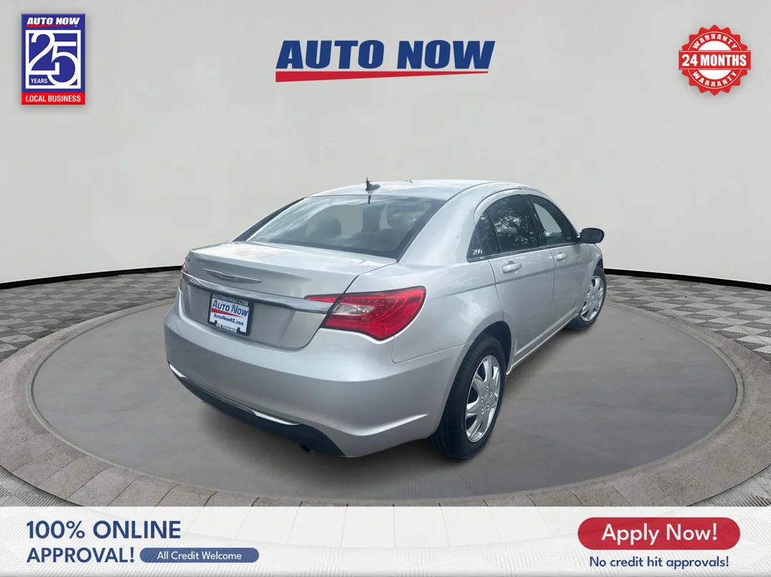 Used 2012 Silver Chrysler LX image 5