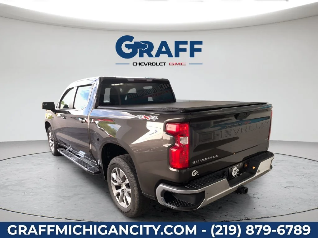 Used 2022 OXFORD BROWN METALLIC Chevrolet LT image 3