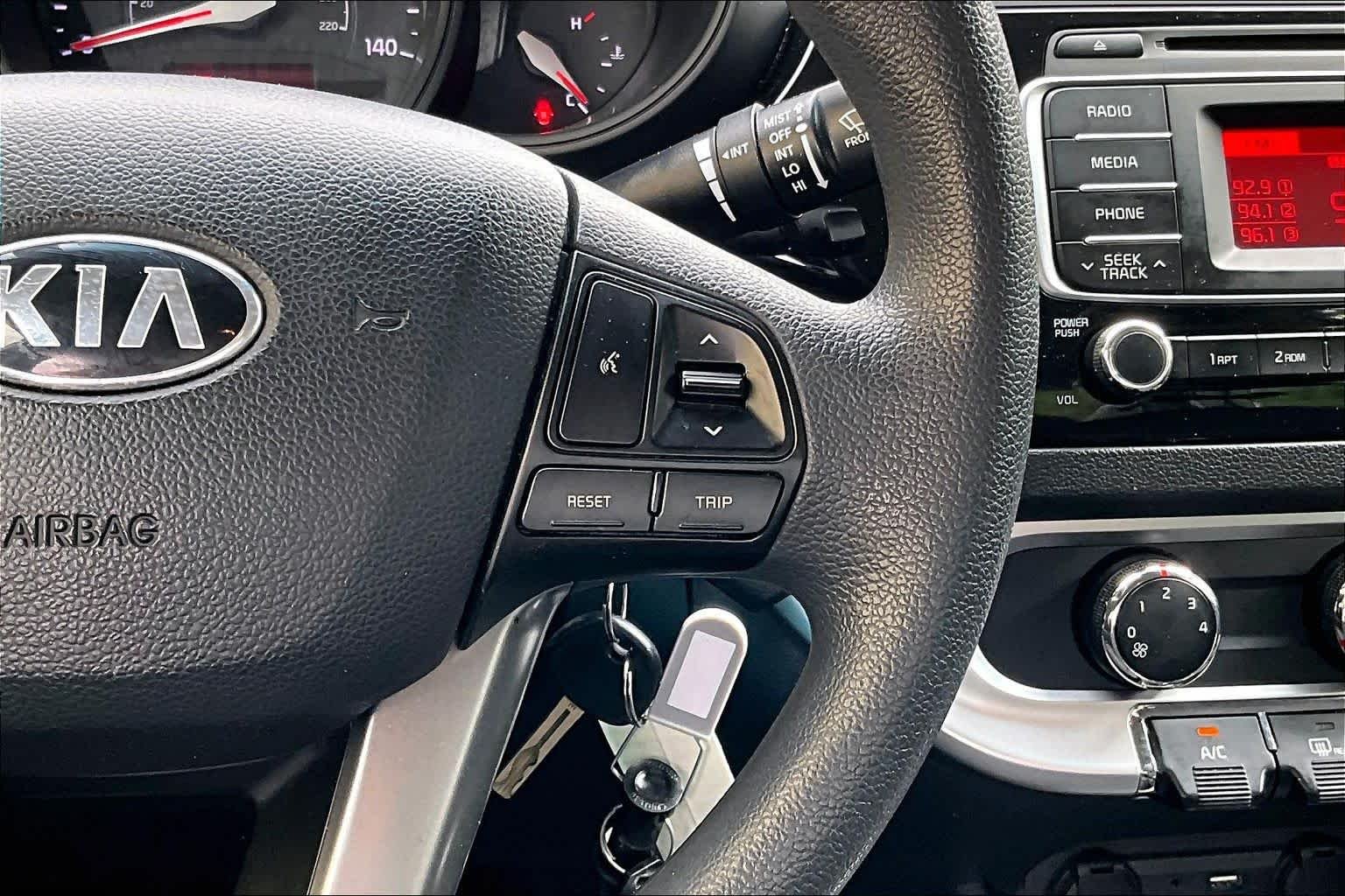 Used 2016 Bright Silver Metallic Kia LX image 24