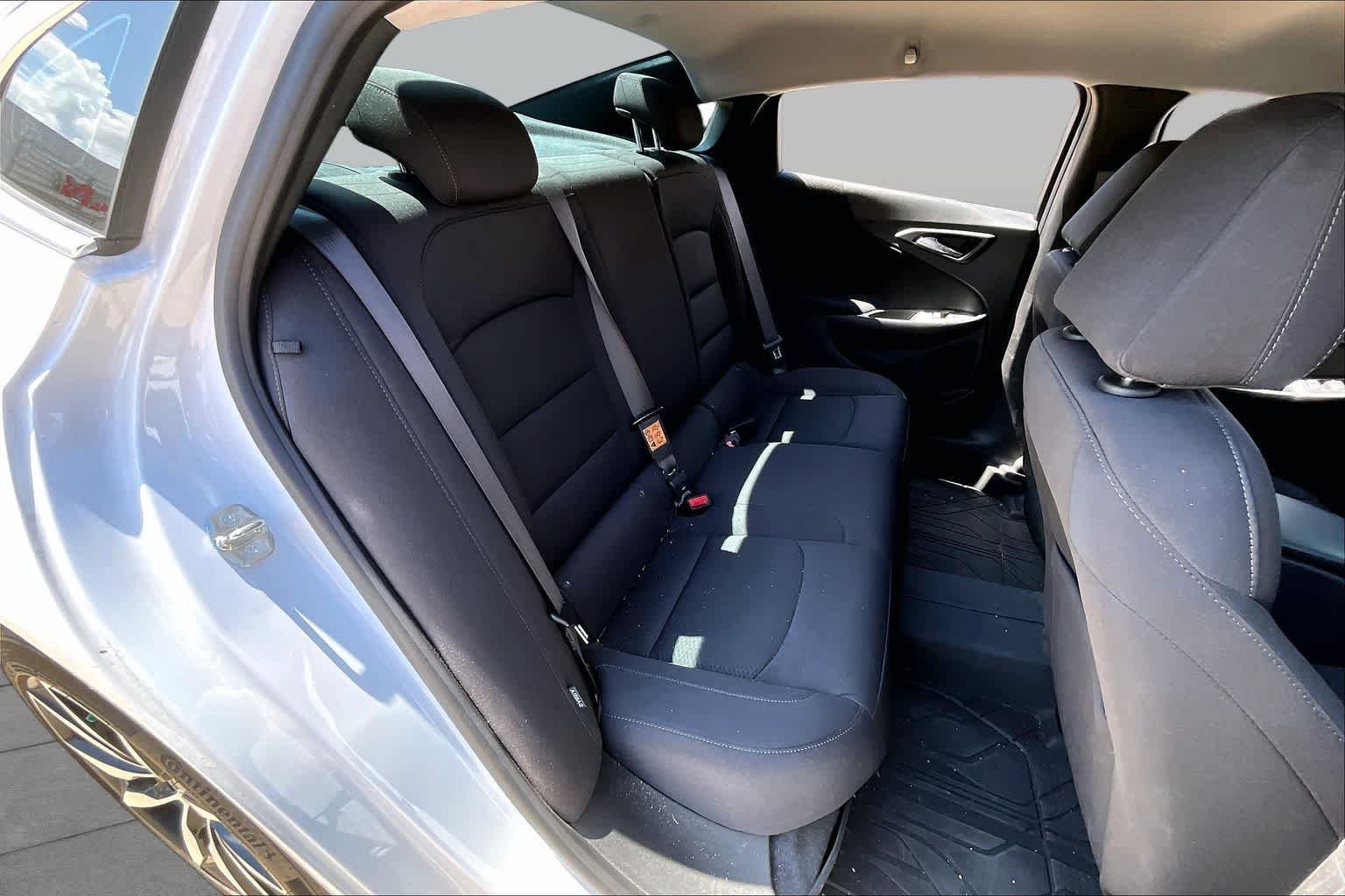 Used 2024 Summit White Chevrolet RS image 18