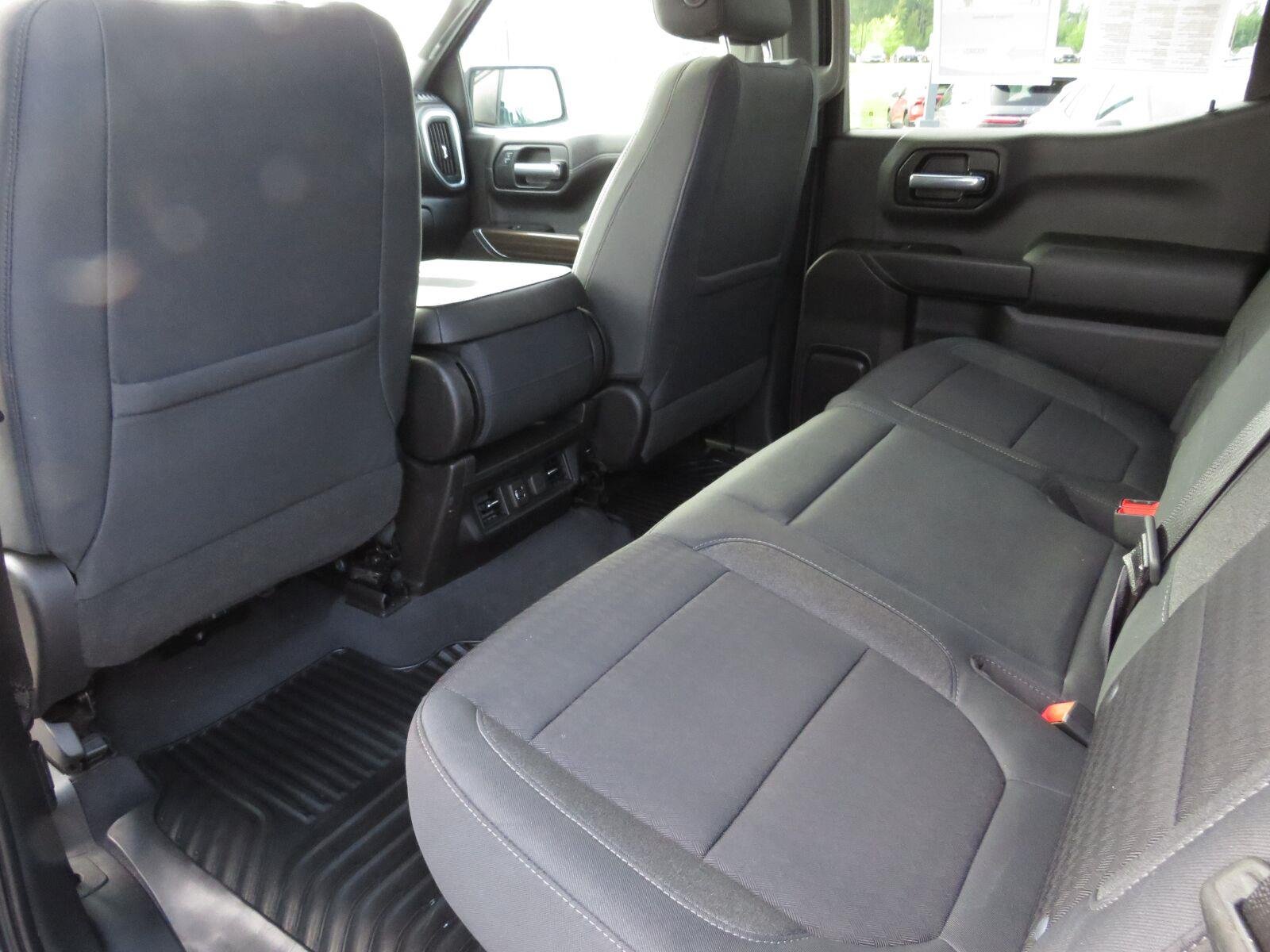 Used 2019  CHEVROLET TRUCK  image 25